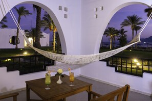 Family Suite | 1 bedroom, minibar, in-room safe, desk