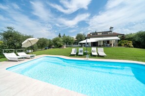 Piscine extérieure
