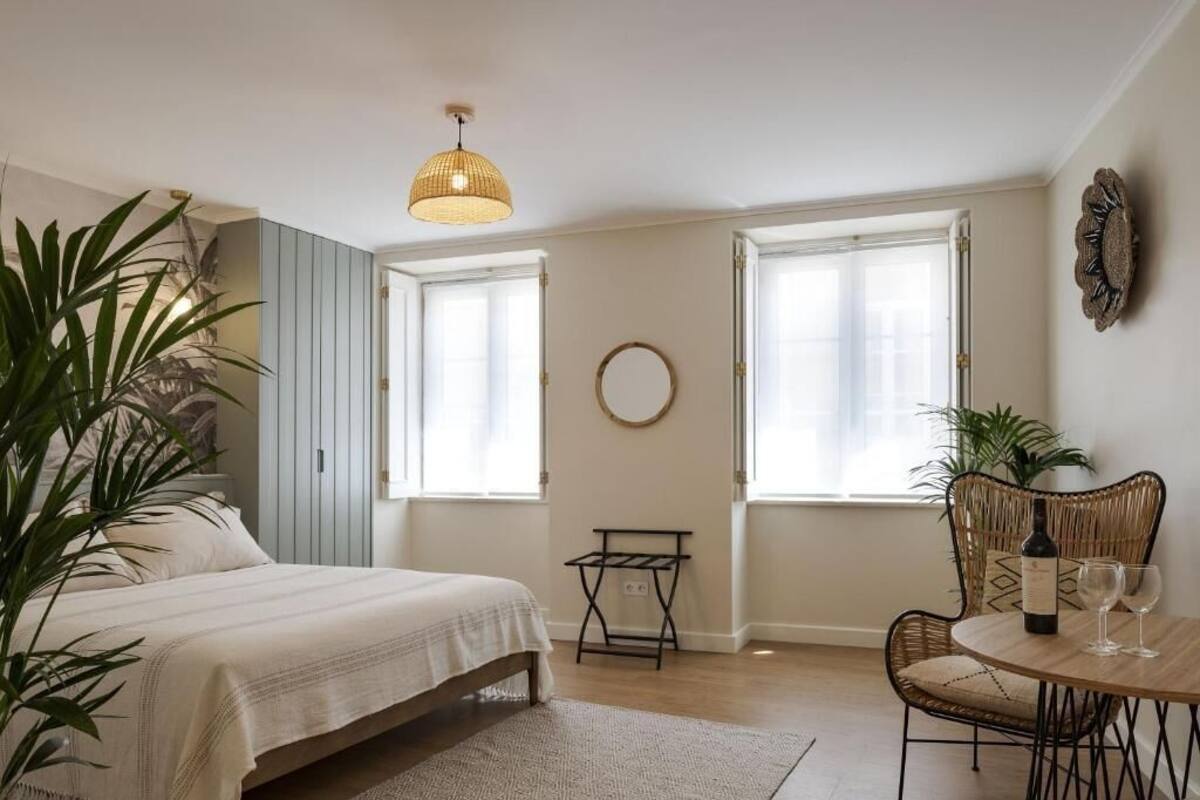 Modern Studio with Plenty of Natural Light | In-room safe, blackout drapes, iron/ironing board