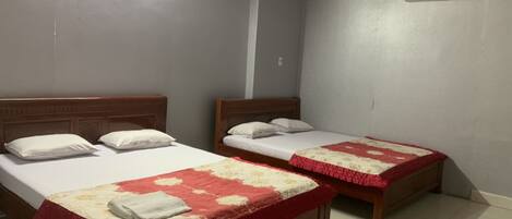 Superior Room | Desk, free WiFi, bed sheets