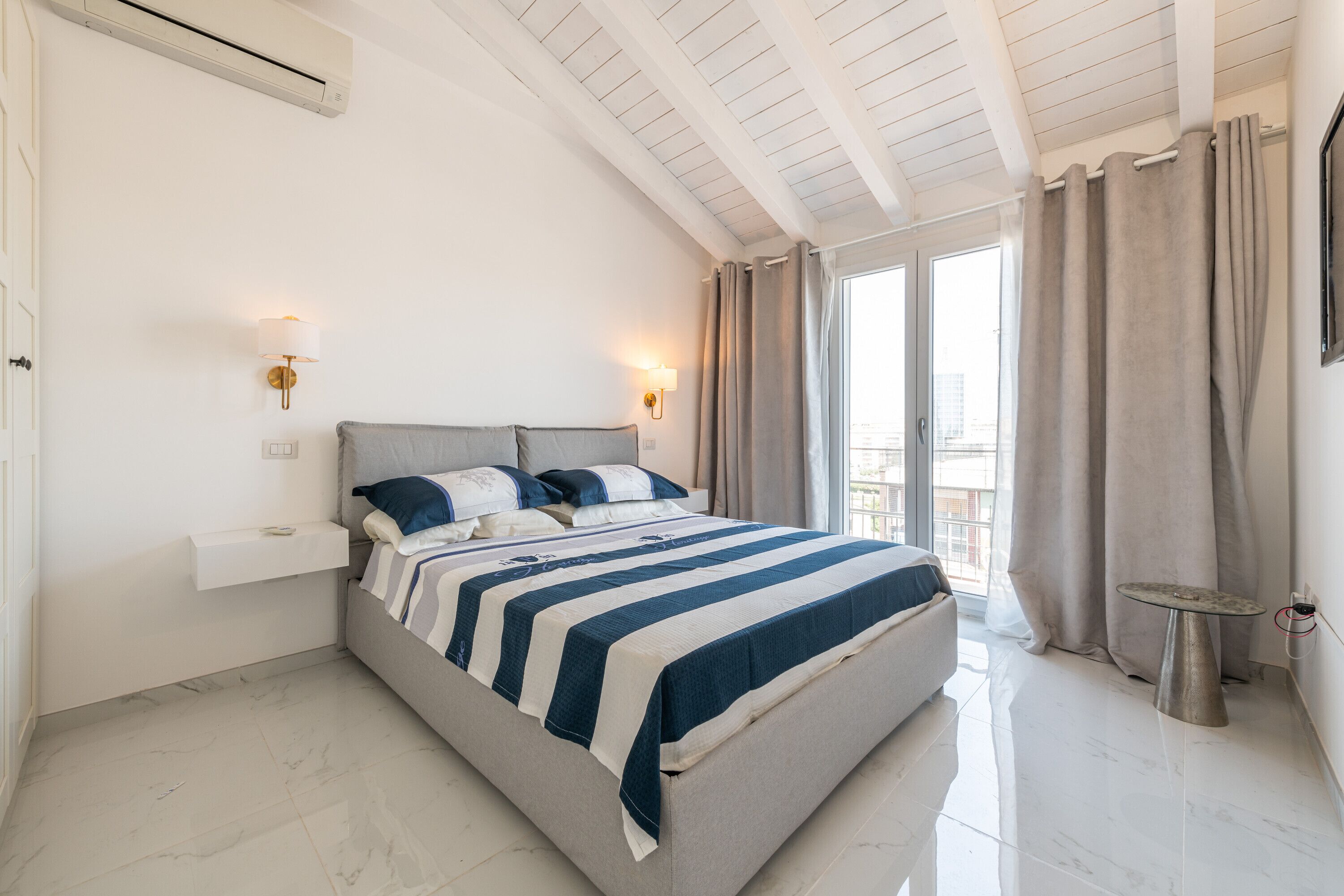 2 chambres, fer et planche à repasser, Wi-Fi gratuit, draps fournis