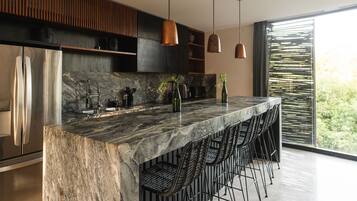 ๋ญ์
๋ฆฌ ํํธํ์ฐ์ค | ์ ์ฉ ์ฃผ๋ฐฉ | ๋์ฅ๊ณ , ์ ์๋ ์ธ์ง, ์ฟกํ, ์ปคํผ/ํฐ ๋ฉ์ด์ปค