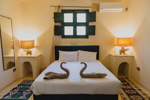 1 bedroom, blackout curtains, bed sheets
