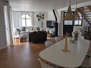 TV - Grande Villa 220m², Anglet Chiberta, 10 Couchages, 200m des Plages (Anglet)