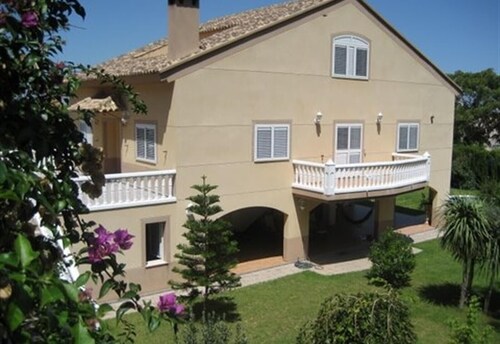 Holiday Home 'Villa in Cullera Valencia' with Mountain View, Pool & Wi-Fi