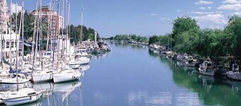 Holiday Home 'Villa in Cullera Valencia' with Mountain View, Pool & Wi-Fi