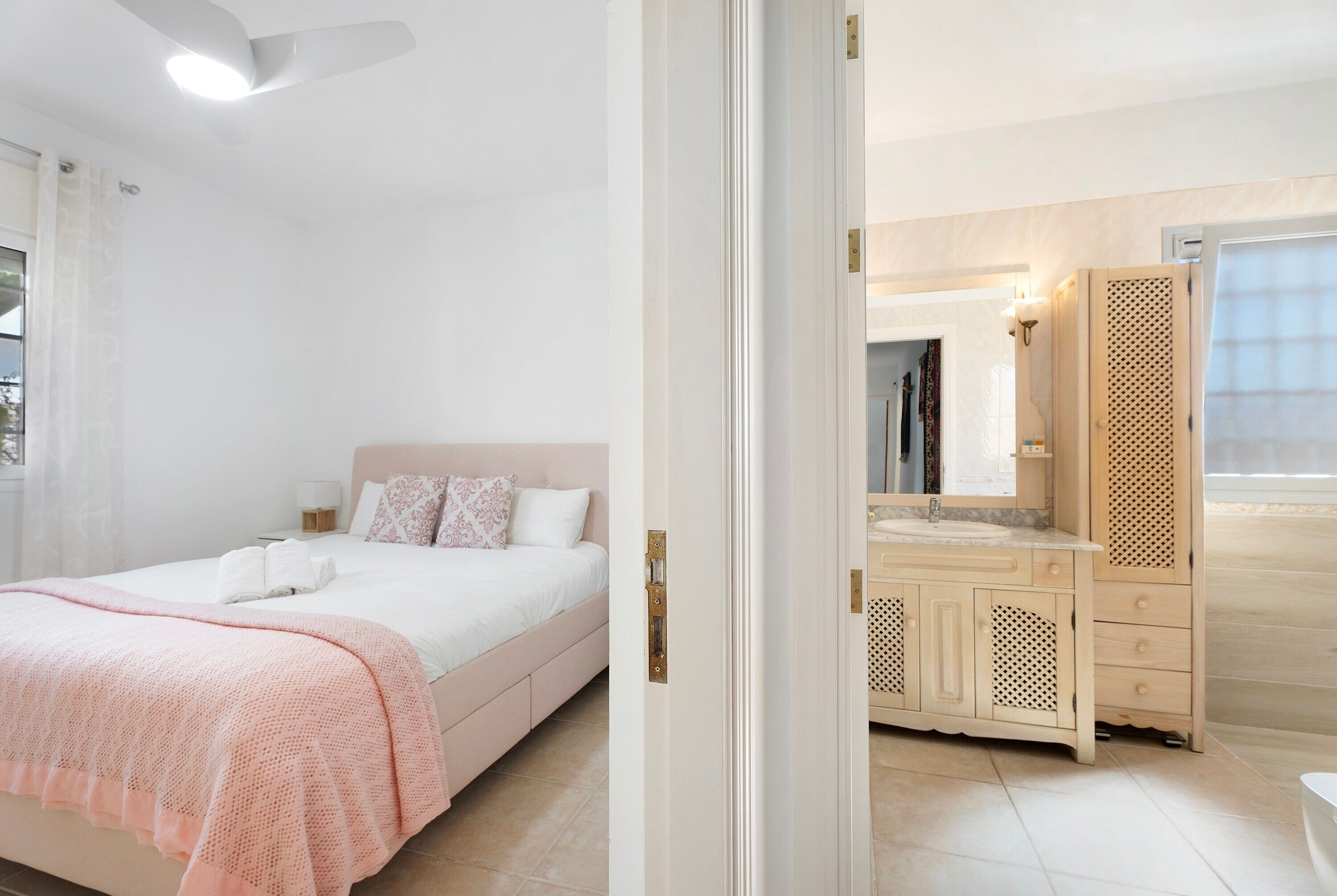 3 habitaciones, tabla de planchar con plancha y wifi gratis 