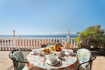 Vacation Home 'House Carla Pool Private' with Sea View, Heated Pool & Wi-Fi