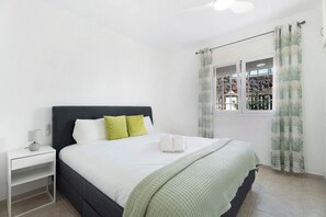 3 bedrooms, iron/ironing board, free WiFi, bed sheets