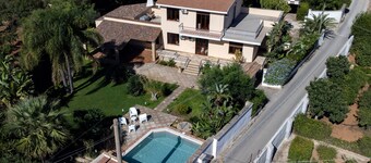 Villa Stella with Sea View, Garden & Wi-Fi