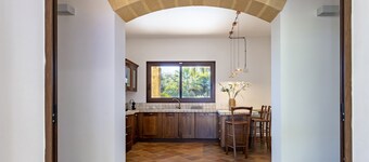 Villa Stella with Sea View, Garden & Wi-Fi