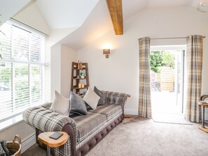 Living room - Chestnuts Cottage (Windermere)