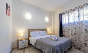 1 bedroom, iron/ironing board, free WiFi, bed sheets