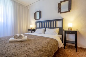 1 chambre, fer et planche à repasser, Wi-Fi gratuit, draps fournis