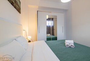 1 chambre, fer et planche à repasser, Wi-Fi, literie fournie