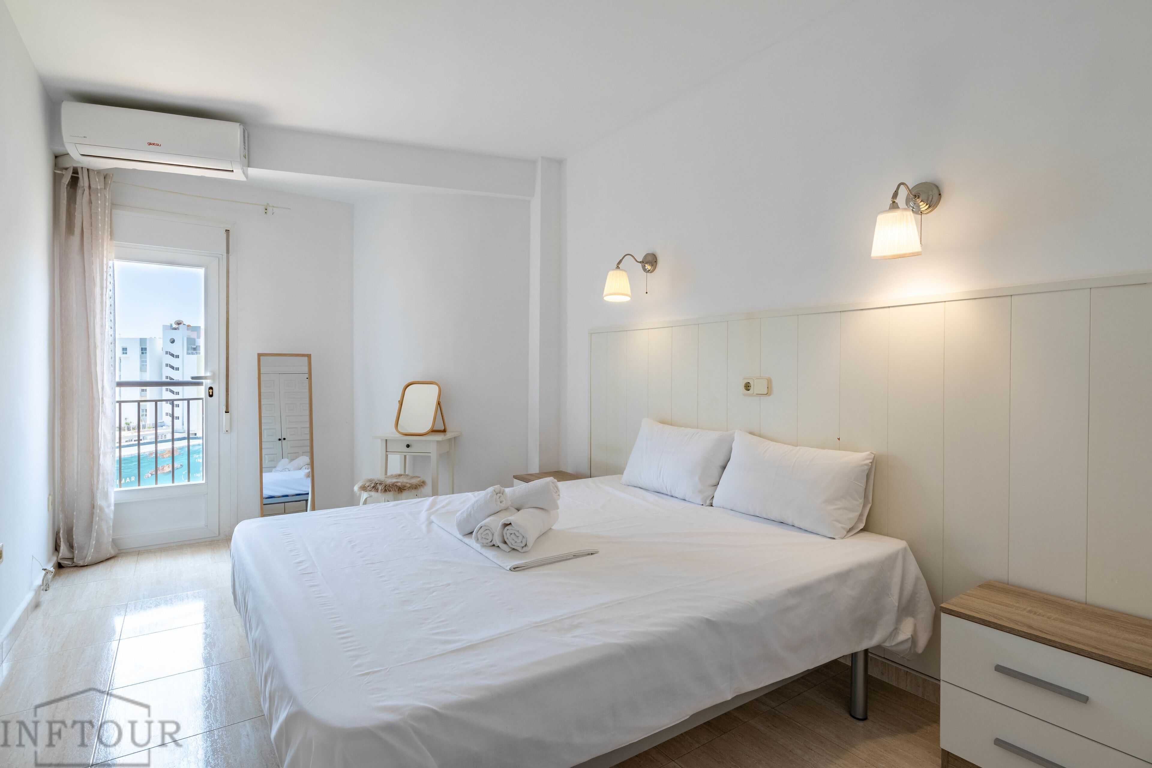 1 slaapkamer, een strijkplank/strijkijzer, gratis wifi, beddengoed