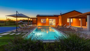 A heated pool - Villa Ora (Istria - Režanci) (Režanci)