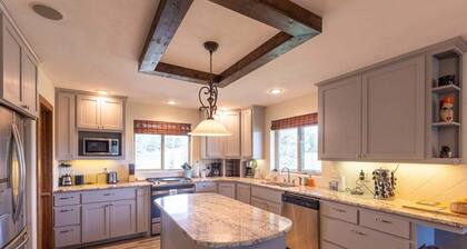 Overlook Echo Lake, Fish, Hike, Secluded, Close to Town