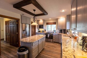 Fridge, microwave, oven, stovetop - Overlook Echo Lake, Fish, Hike, Secluded, Close to Town (Pagosa Springs)