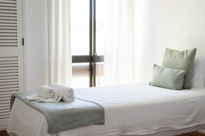 2 sovrum, strykjärn/strykbräda, gratis wi-fi och sängkläder