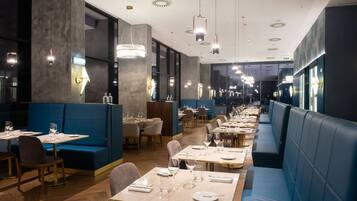 Ilmainen päivittäinen buffetaamiainen