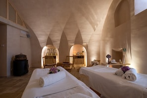 Couples treatment room(s), sauna, hot tub, steam room - Nohasi Palace (Galatina)