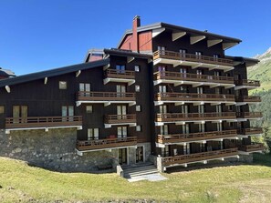 Exterior - 10m from ski slopes, 3rd floor, view ski slopes, balcony, parking, tv, 32m², Méribel-Mottaret (Méribel - Les Allues)