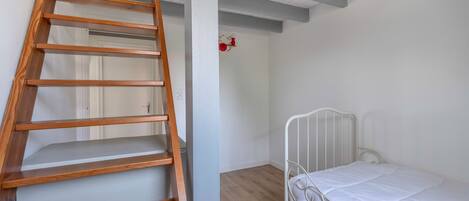 3 chambres, fer et planche Ă repasser, accĂšs au Wi-Fi (inclus)