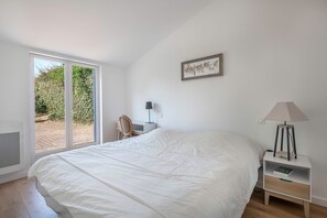 3 chambres, fer et planche à repasser, Wi-Fi gratuit