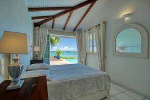 3 bedrooms, iron/ironing board, free WiFi, bed sheets - Sea-view villa with infinity pool – sleeps 6 (Le Diamant)