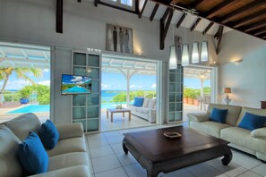 TV - Sea-view villa with infinity pool – sleeps 6 (Le Diamant)