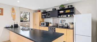 Spindrift Point Lonsdale