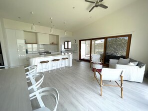 Interior - Town Centre- walking distance to the main street (ROBE)