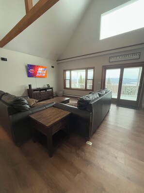 تلفزيون ذكي