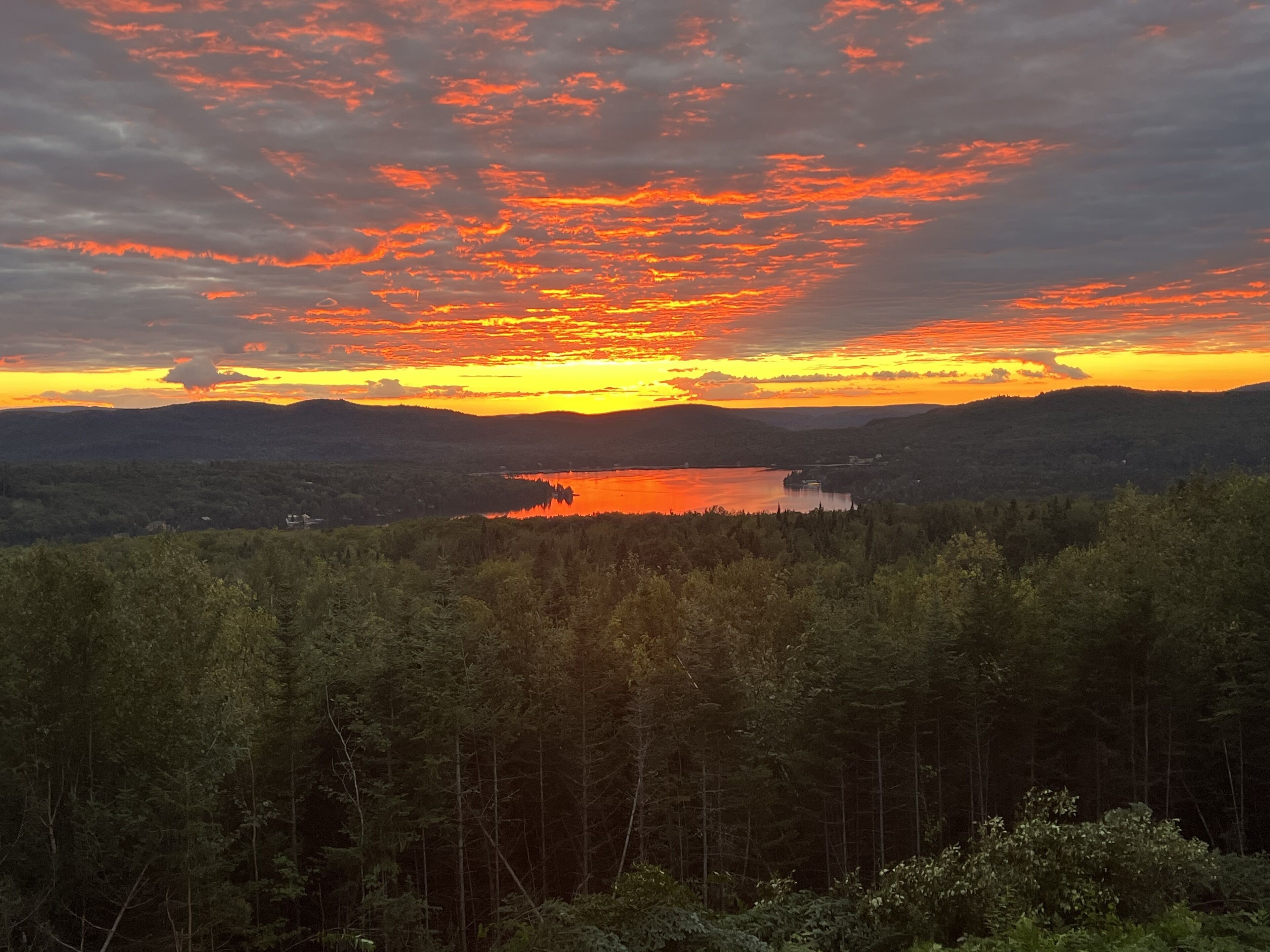 Lake View, Sleeps 12-FLAT RATE Direct ATV Access Private Snowmobile Access 