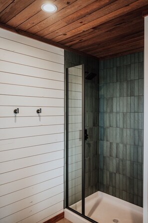 Hair dryer, towels - Northwoods Tiny Cabin Wald Near Itasca State Park (Rice Township)