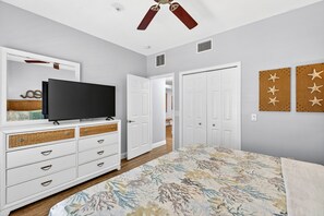 4 bedrooms, iron/ironing board, free WiFi