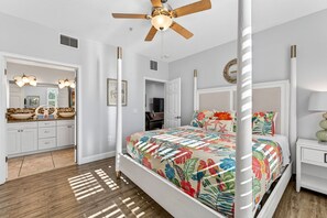 4 bedrooms, iron/ironing board, free WiFi - Treasure Trove Mermaids Cove in Treasure Island (Treasure Island)