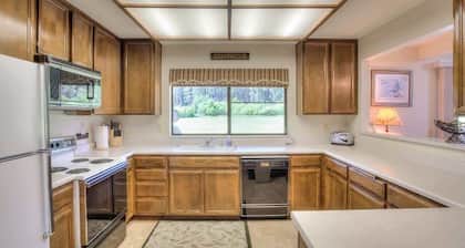 Views to the golf course (Sleeps 10!) - 10 Aspen C