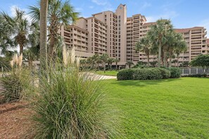 Property grounds - Beach Manor 604 The Mermaids Pearl - Tops'l Resort - Gulf Views (Miramar Beach)