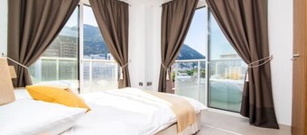 Luxury modern apartment with exceptional views!