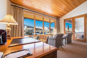 Suite, 1 Bedroom | Living area | Fireplace - Premium One Bedroom Townhouse 1 Apartment Hotel by RedAwning (Park City)