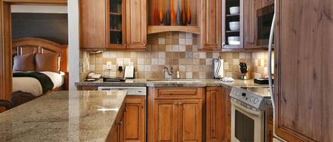 Suite, 2 Bedrooms | Private kitchen | Coffee/tea maker