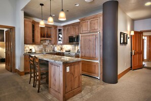 套房, 2 間臥室 | 私人廚房 | 咖啡機/沖茶器