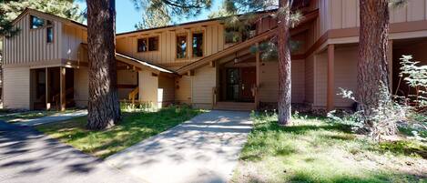 Condo, 2 Bedrooms | Exterior