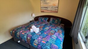 4 bedrooms, desk, iron/ironing board, free WiFi