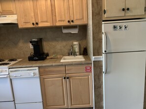 冰箱、微波炉、炉灶、茶具/咖啡用具