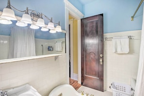 Hair dryer, towels