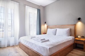 Royal-Suite | 1 Schlafzimmer, hochwertige Bettwaren, Schreibtisch