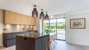 Fridge, microwave, oven, dishwasher